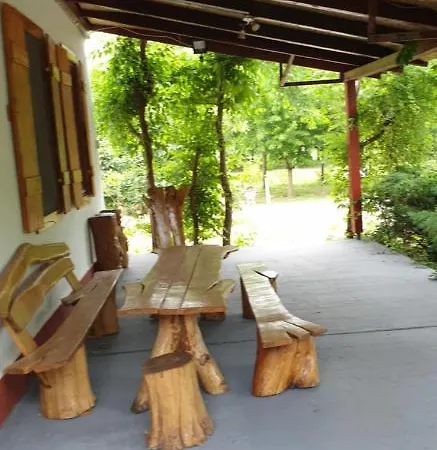 Vakantieboerderij Dobo Tanya